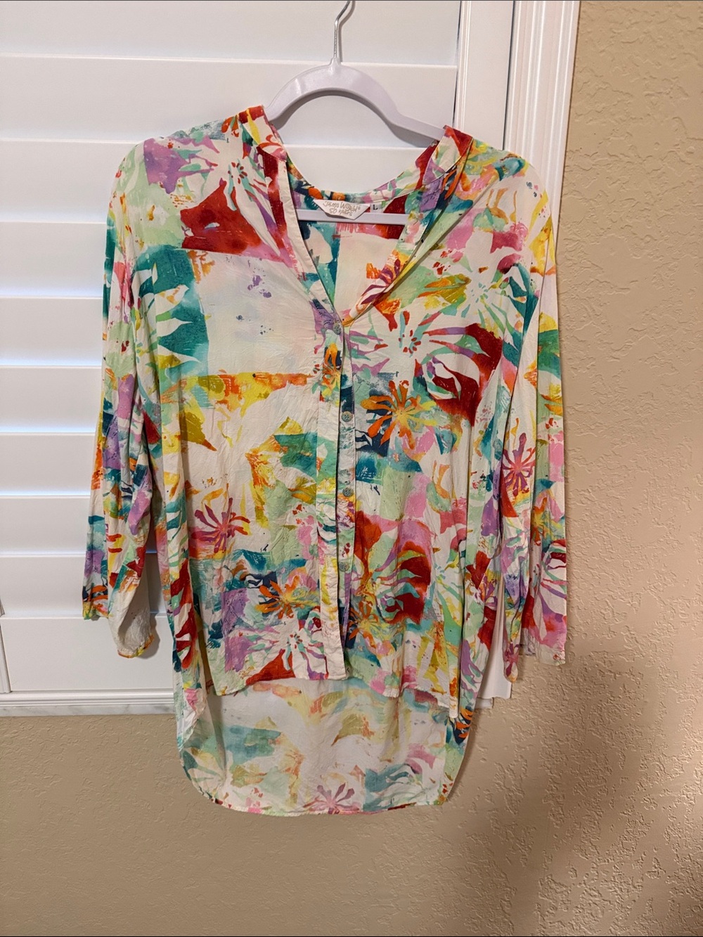 Jams World Multicolor Floral Button-Down Women's Shirt - Lightweight V-Neck L